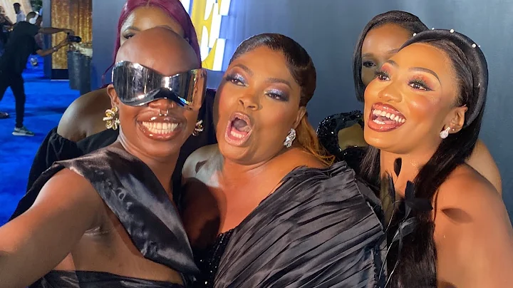 FUNKE AKINDELE SNAPS WITH JJC, TIMINI, TOKE MAKINWA, LIQUOROSE AT HER MOVIE PREMIERE