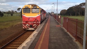 V/Line N457 City of Mildura Departing Sherwood Park Station to Warrnambool - Leslie RS5T HORN SHOW