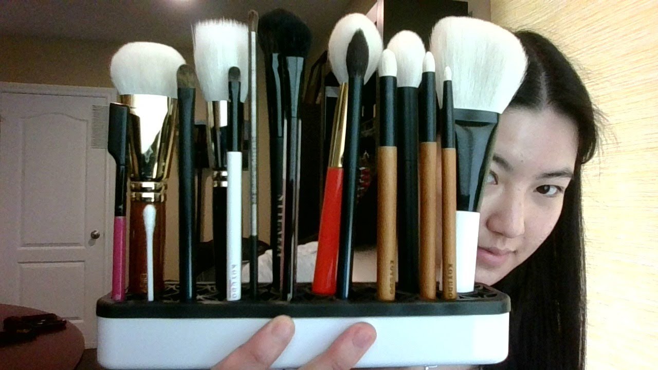 video SURRATT Artistique Smokey Eye Brush Grande