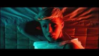 Röyksopp 'The Girl And The Robot'