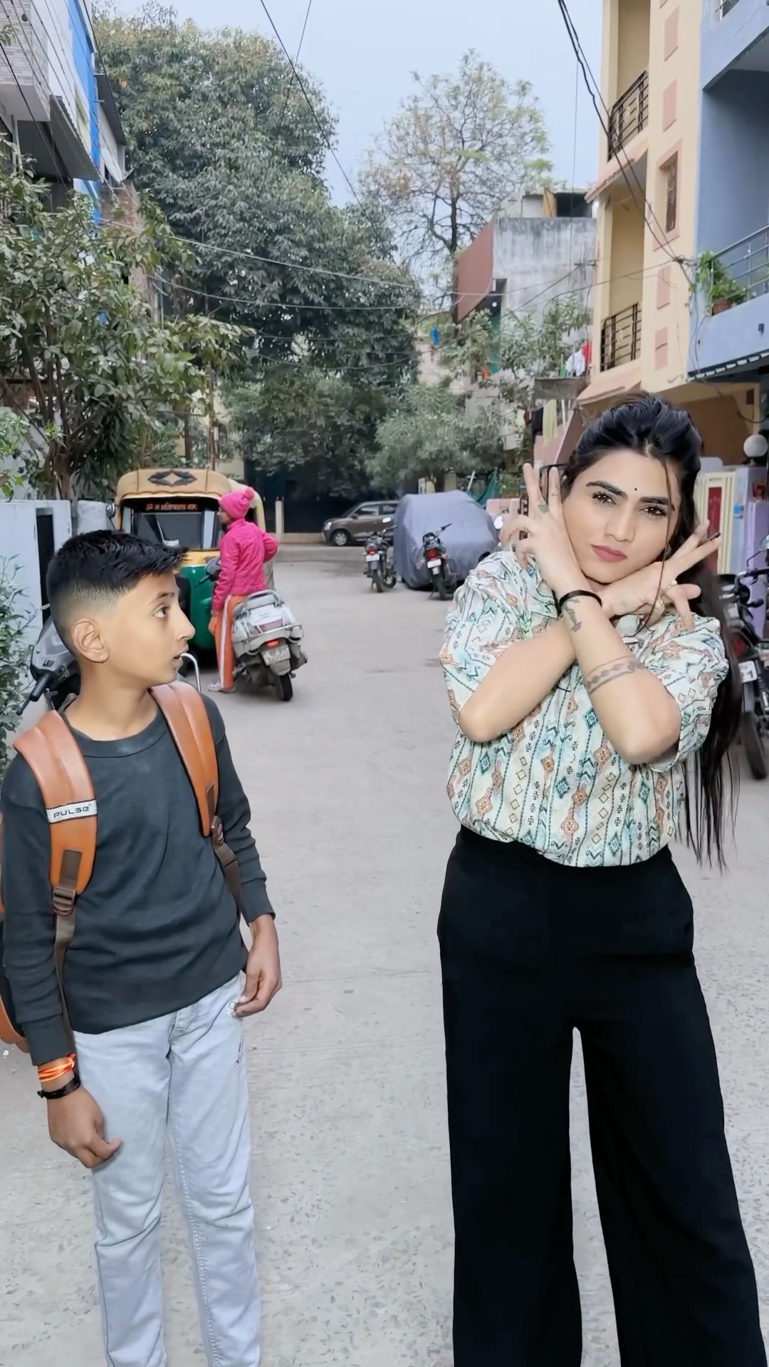 पुष्पा दीदी झुकेगी नहीं साला?? #kajalsoni #comedy #youtubeshorts #funny #viralvideo