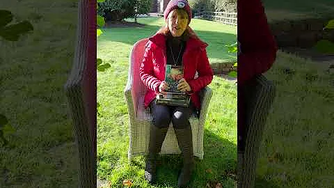 Kathryn Hughes introduces The Memory Box for paper...