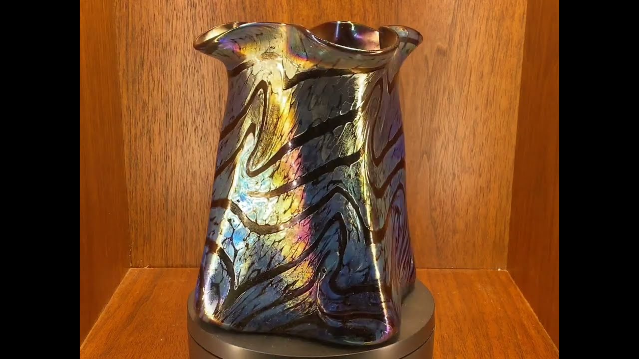 Otto Thamm for Fritz Heckert, circa 1903, form 535/5-II, in blue 'Changeant' decor.