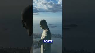 Você sabia que o Cristo Redentor foi atingido por um raio? ⚡😱#RioDeJaneiro#curiosidade#ShortsBrasil
