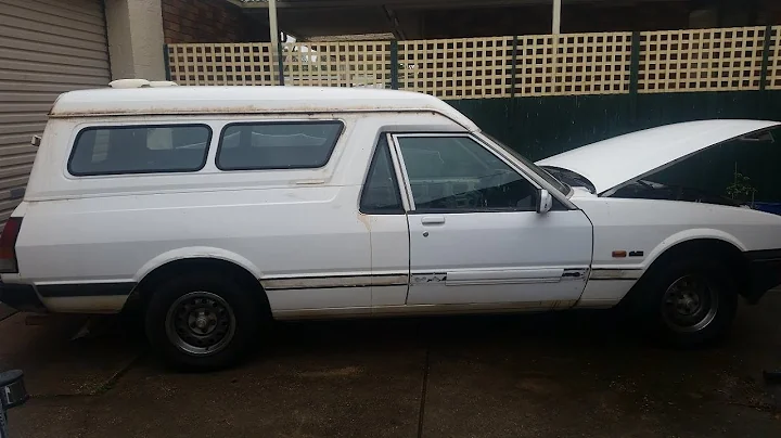 XG FORD FALCON ENGINE REMOVAL, EX-VICTORIA POLICE VAN PART 1