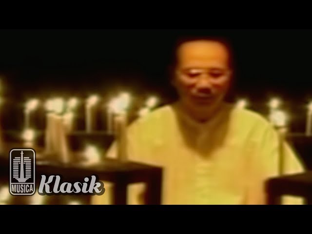 Ebiet G. Ade - Untuk Kita Renungkan (Official Karaoke Video) class=