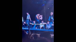 WHAT ARE THEY DOING?? we can't protect em now from shipping pls. #Seventeen #mingyu #dino #concert