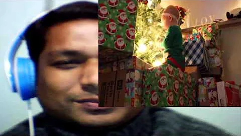 REACT WORLD VISION :   Christmas with a Baby