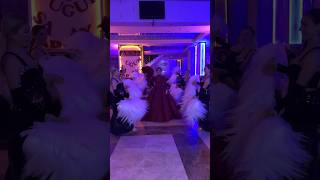 Düğüne Nasıl Mı Girilir ?