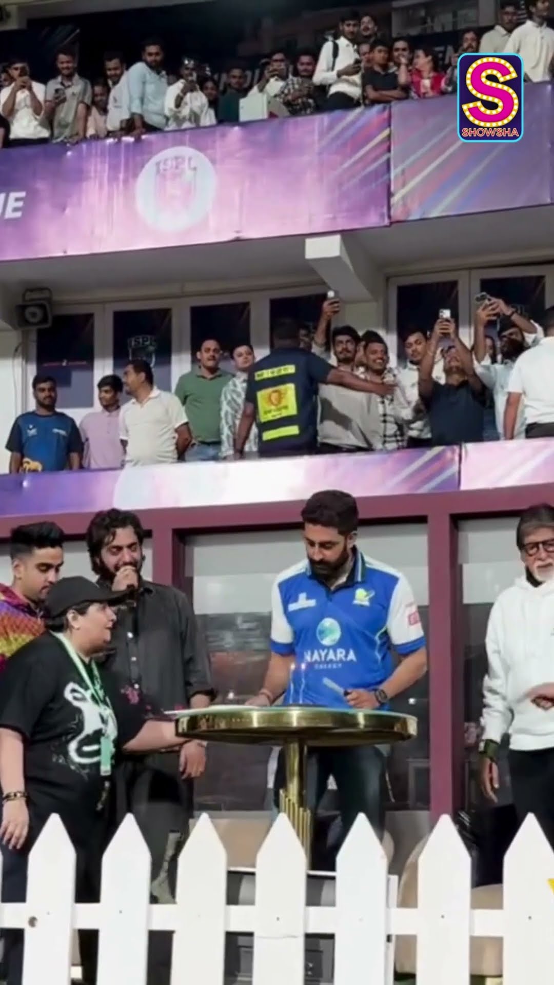 Abhishek Bachchan Celebrates Birthday With Amitabh Bachchan At ISPL | N18S #Shorts #Entertainment