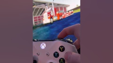 How to turn lights on XBOX one! In farm Simulator 19! ￼