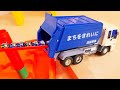 くねくねカタカタコースを作りました♪ビー玉が転がってゴールはごみ収集車のミニカーです！