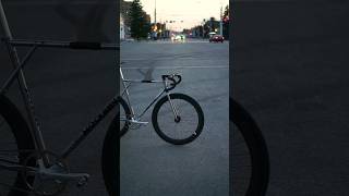 Москвич #fix #fixedgear #trackbike #moskvich #moskvichworkshop #steelisreal #cycling #tambov Москвич #fix #fixedgear #trackbike #moskvich #moskvichworkshop #steelisreal #cycling #tambov