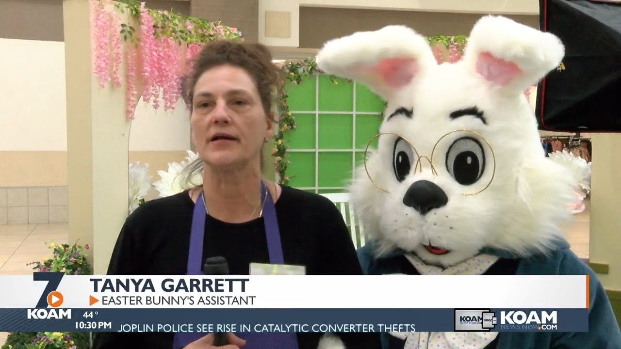 Easter Bunny takes photo's with pets at NorthPark Mall YouTube