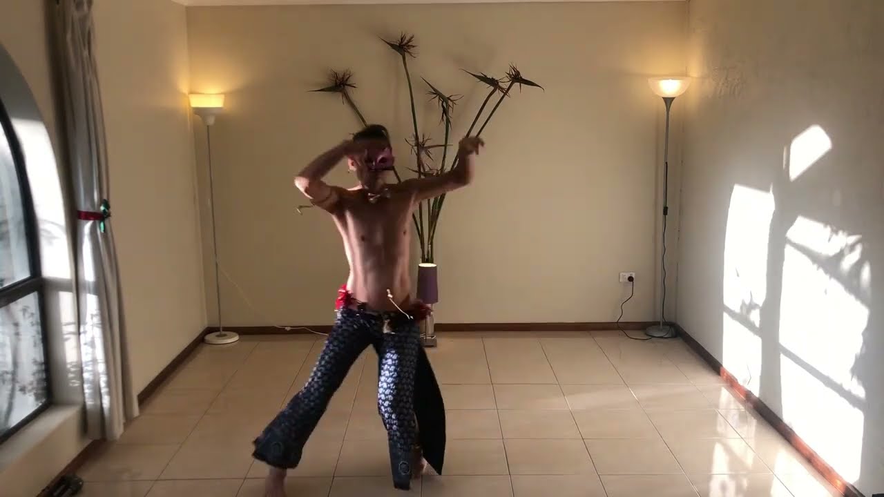 Turkish Drop Variation in Belly Dancing (Yearning), also feat. graceful opening and closing of eyes