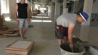 Как работают промышленные плиточники  100 м2 в час. Fast tiler work-1000 MQ per day