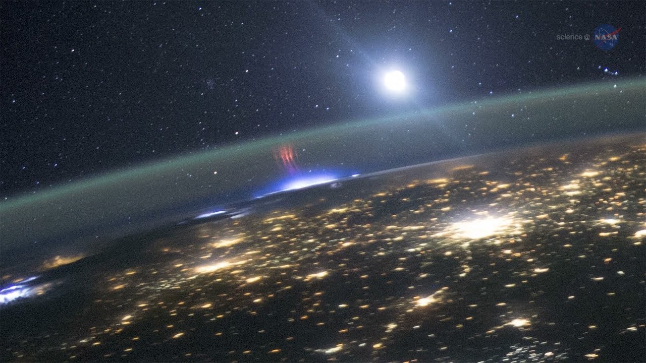 Mysterious Blue Jet Lightning Seen From Space | Smart News| Smithsonian  Magazine