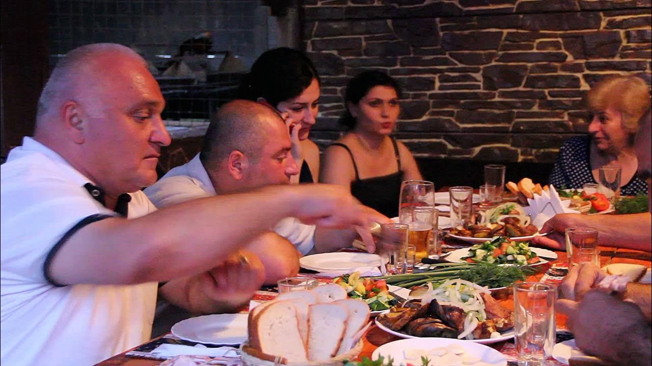 Дериан ресторан ереван. Ресторан в гарни армения 7кар. Ереван пандок ресторан в ереване. Владелец ресторана армянин. Ресторан пандок.