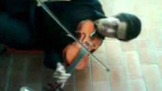 Video thumbnail of "scientii tocando el violin"