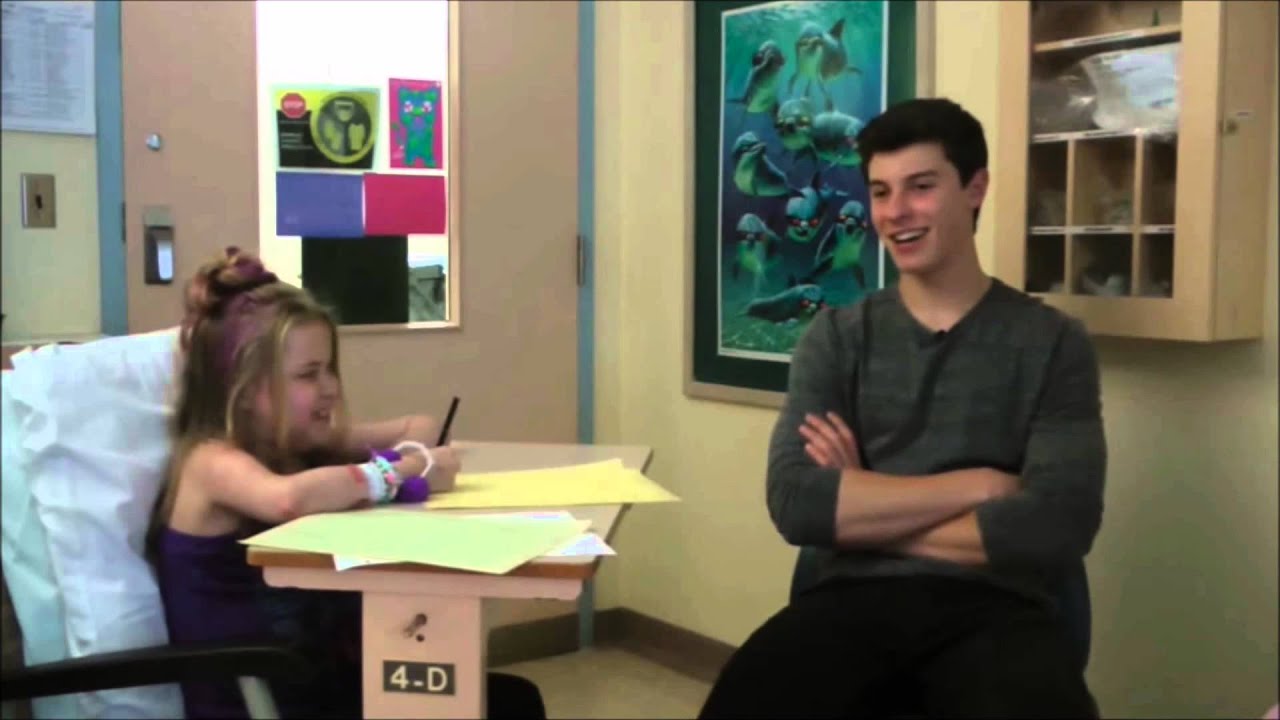 Shawn Mendes visits SickKids