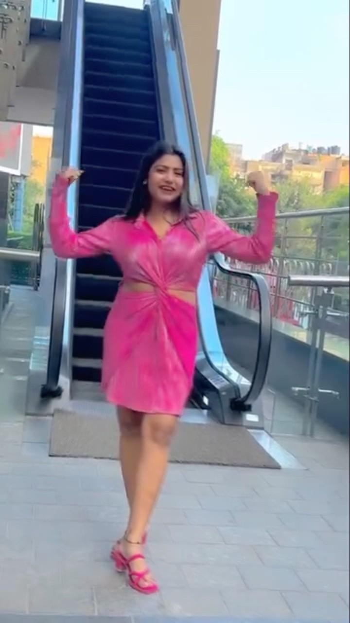 Actress Rani X Bhar Dehi Sonawa Ke Set Chahi Ek 1BHK ek 2BHK - Santosh Pagal #bhojpuri