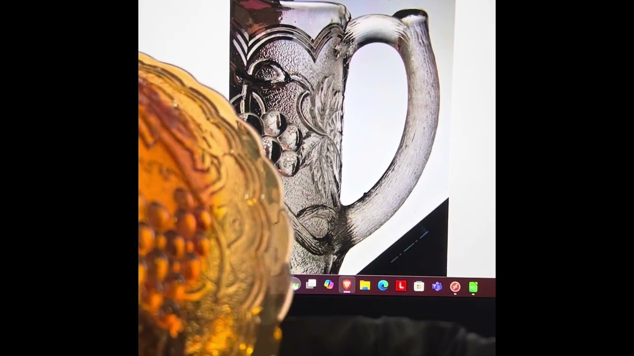 Antique ID & Dating of a Vintage Unmarked Carnival Glass Grape and Vine Berry Bowl 