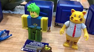 Roblox Suprise Video Roblox - roblox toys unboxing and code redeeming bought from zing