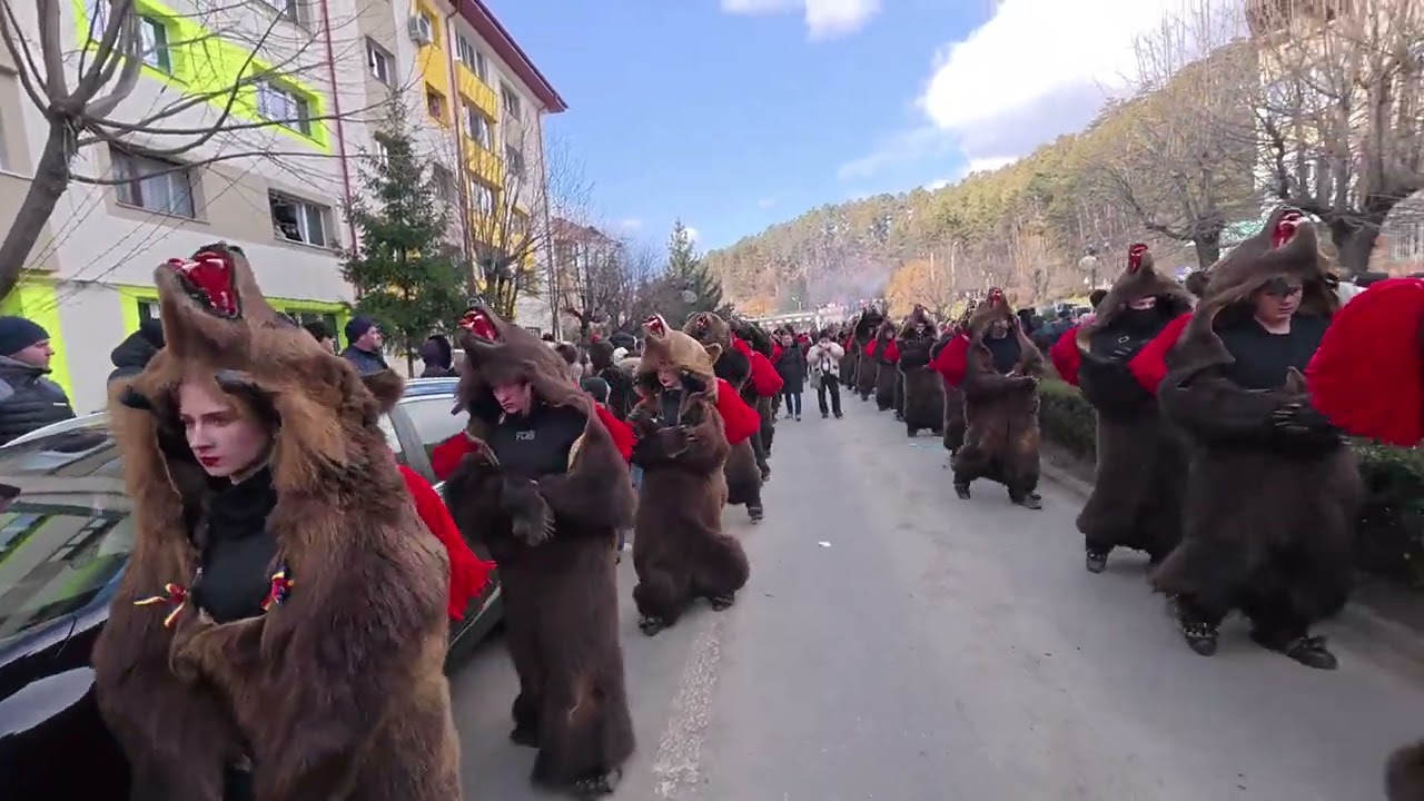 Parada URȘILOR - Comănești 2025 - tradiții românești