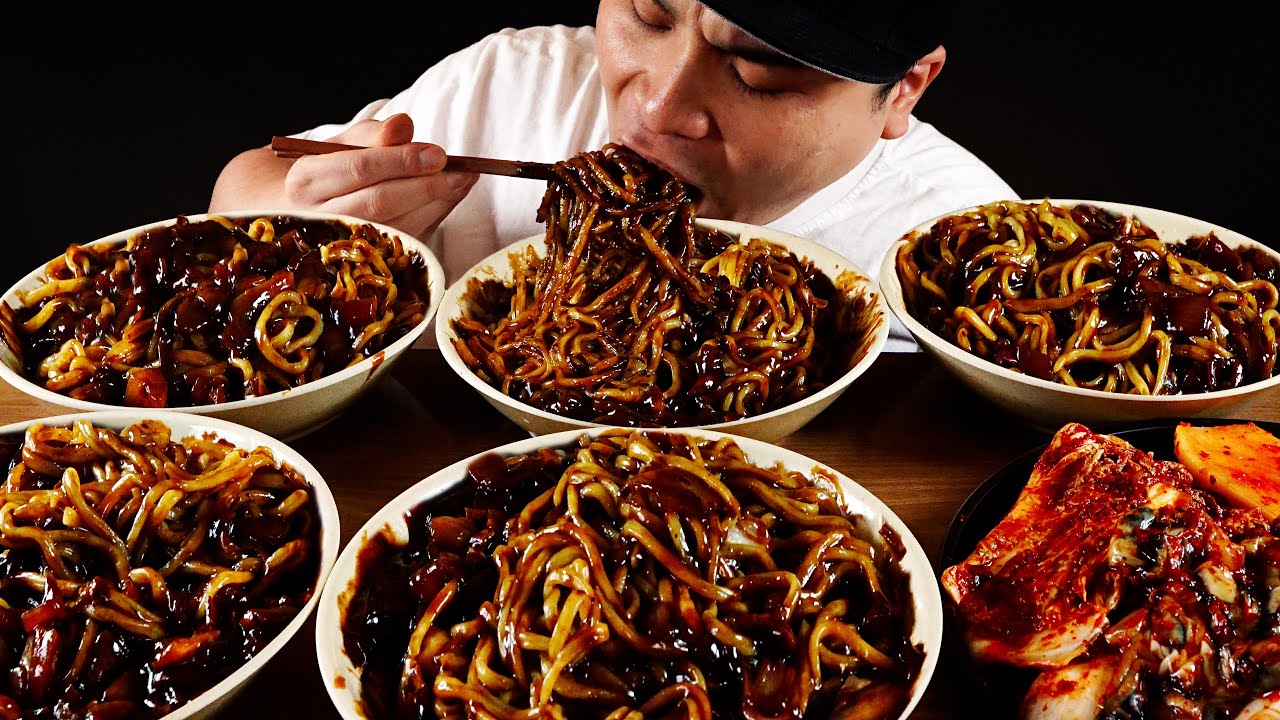 한번씩 땡기는 짜장면에 굴김치, 총각김치 먹방~!! Jajangmyeon with oyster kimchi and bachelor kimchi