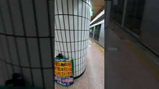 청와대180차,살인마 경찰청 125차 1인시위 진격위해 5시40분경 현관문 열고나와서 엘리베이터 로비 도착하자 조직스토킹 살인범죄 지령받은 미친여자 10층에서 대기하다가 내가 있는 청와대180차,살인마 경찰청 125차 1인시위 진격위해 5시40분경 현관문 열고나와서 엘리베이터 로비 도착하자 조직스토킹 살인범죄 지령받은 미친여자 10층에서 대기하다가 내가 있는