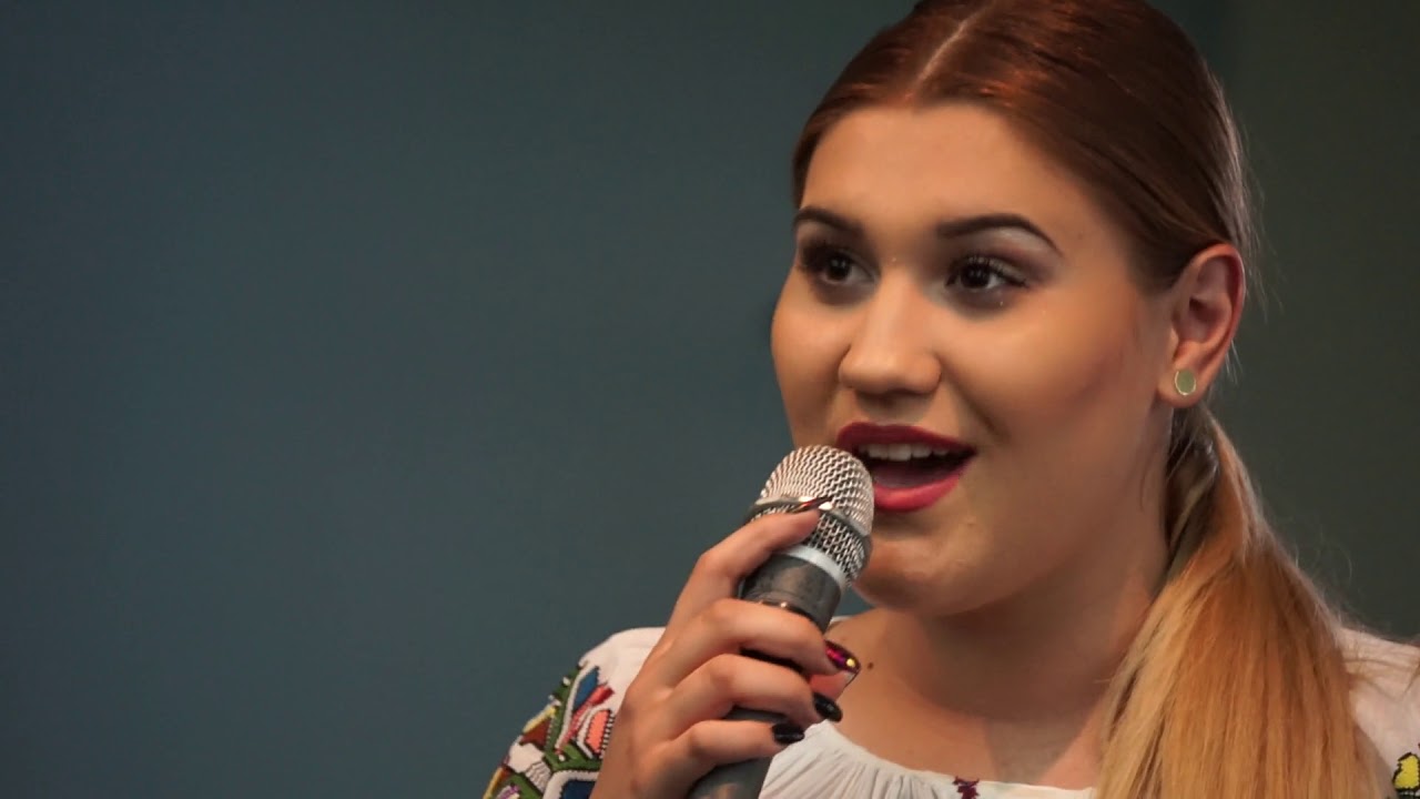 Camelia Petria - Satul meu de pe Olteț