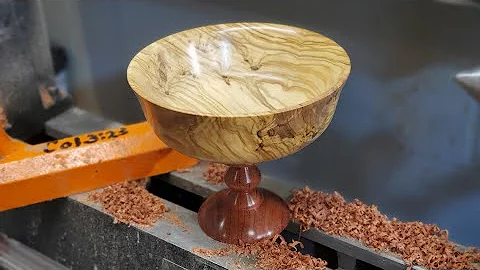 Pedestal Bowl from Olive and Bubinga; Woodturning a beautiful piece!