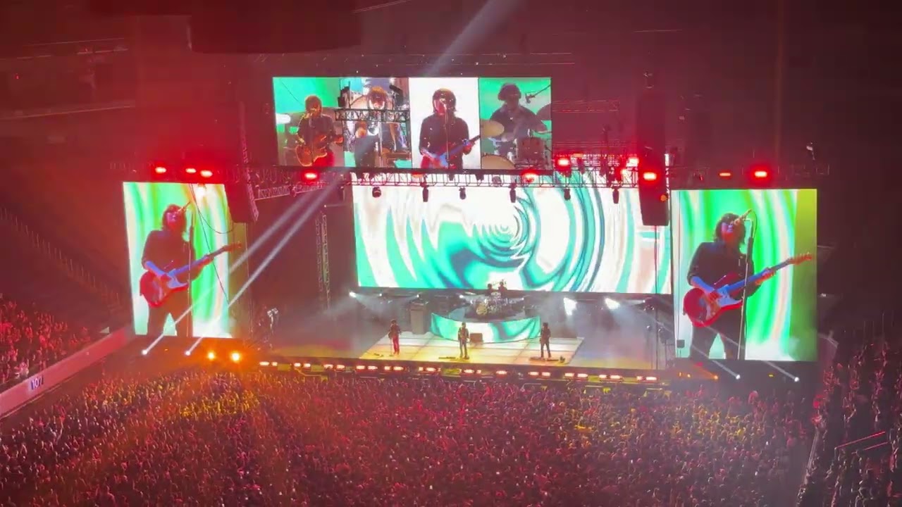 IV OF SPADES - Where Have You Been, My Disco? (Live at the Mall of Asia Arena - Day 1)