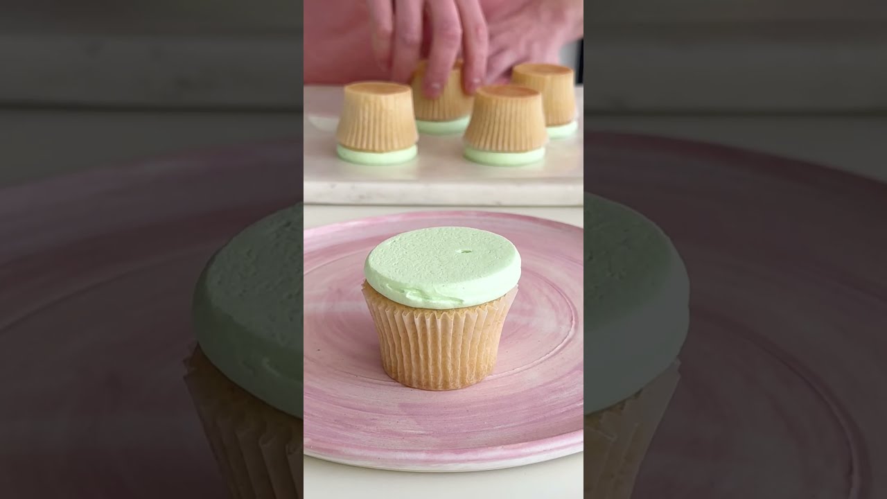 Pipe A Mound Of Frosting On Your Cupcakes Then Flip Them Over For Perfectly Smooth Flat Finish 