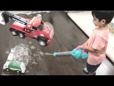 toy leaf blower that blows air