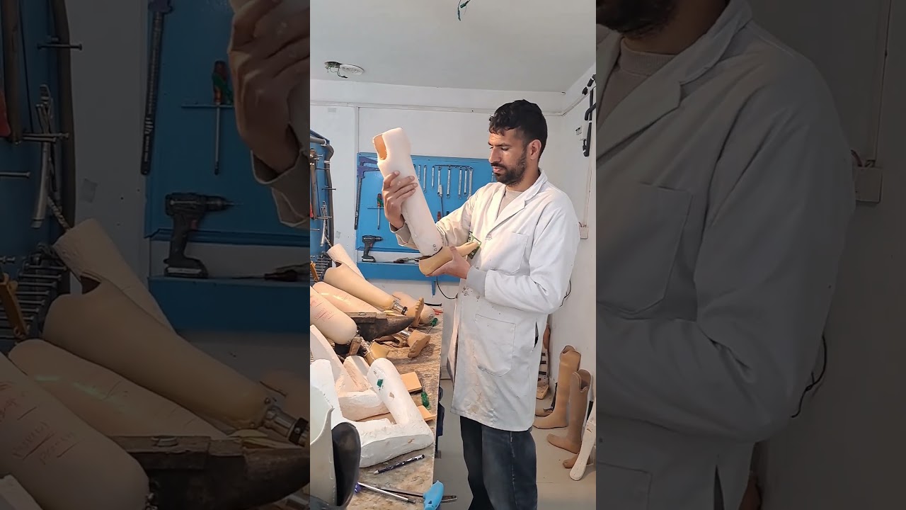 below knee prosthesis 