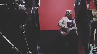 Regae kamja (hidup satu kali-Fredy marley)