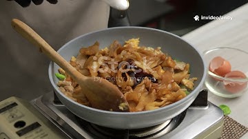 Discover the Secret History of Pad Thai 🍜 You’ve Never Heard
