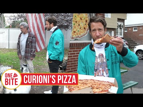 Barstool Pizza Review - Curioni's Pizza (Lodi, NJ) Bonus Petting Zoo