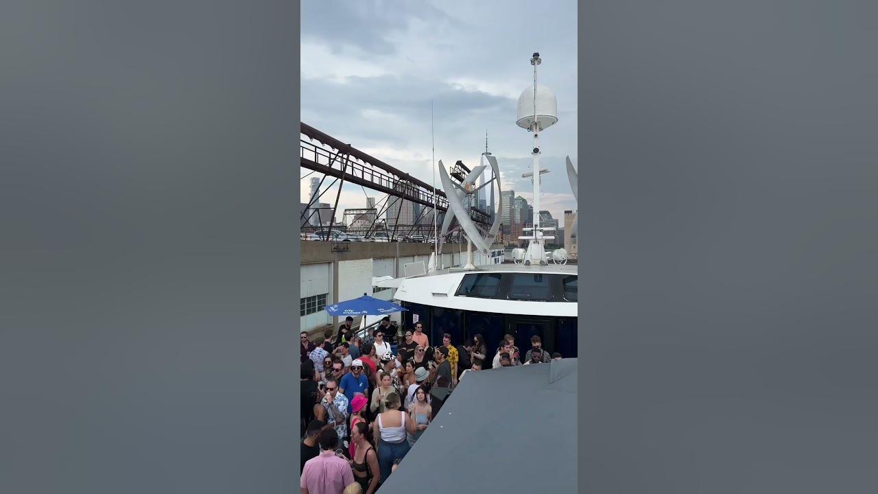Experience an NYC Party Cruise