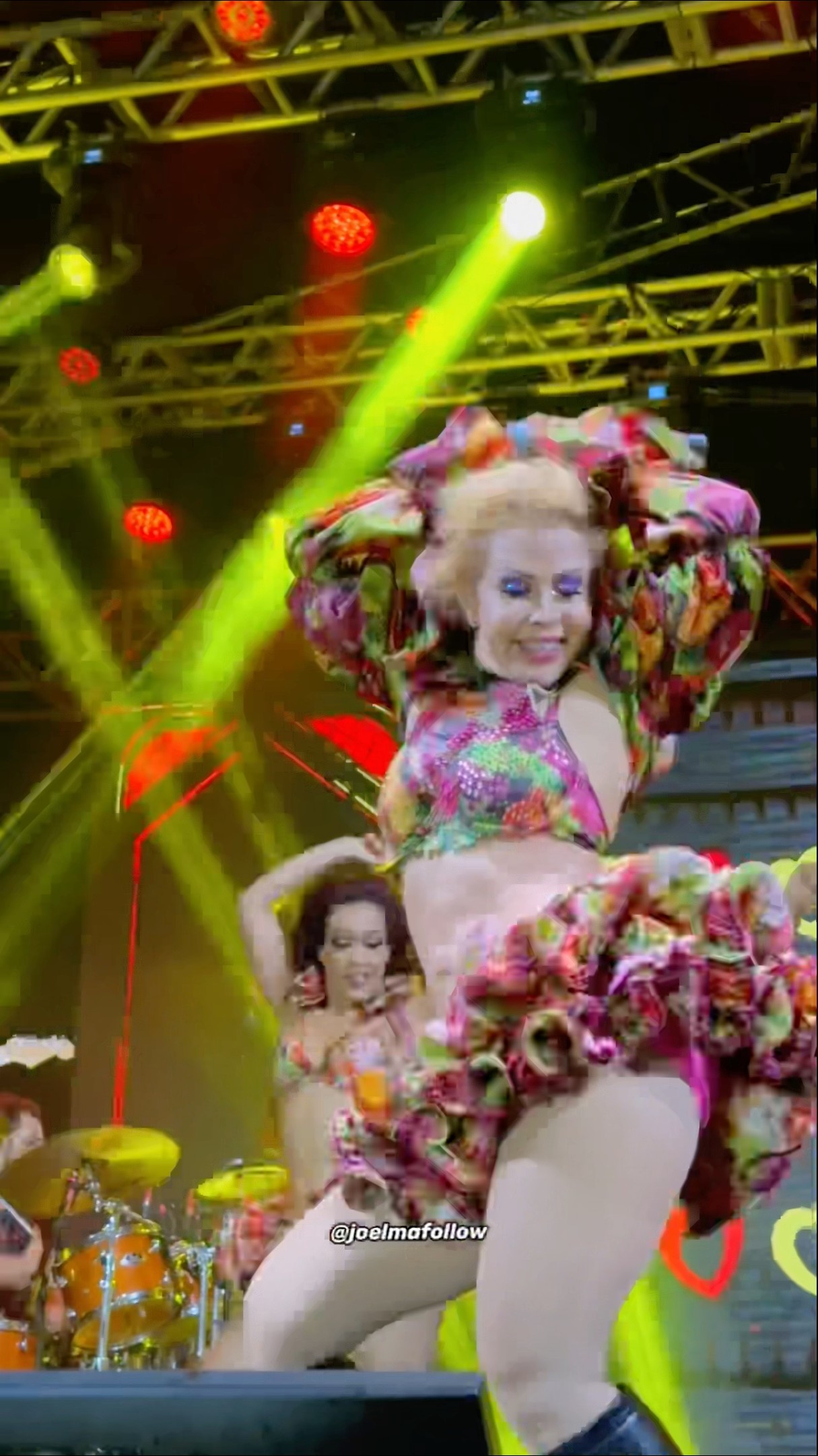 A desenvoltura da Joelma nos palcos é sensacional