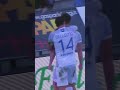 A no-look header goal from Gabri 👀