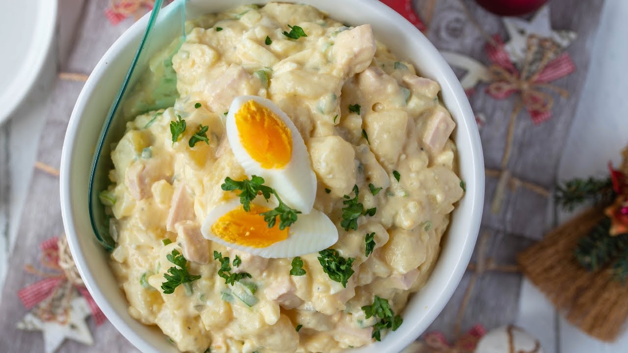 Kartoffelsalat Rezept mit Ei, Gurke, Wurst und Mayonnaise ...