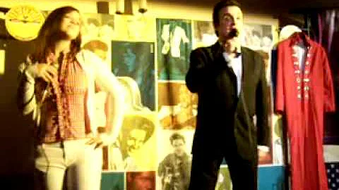 SIOBHAN & JUAN LOZANO (ELVIS TRIBUTE) sings Elvis'...