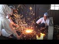 【4K 藤原宗永刀匠 折り返し鍛錬】japanese sword making の動画、YouTube動画。