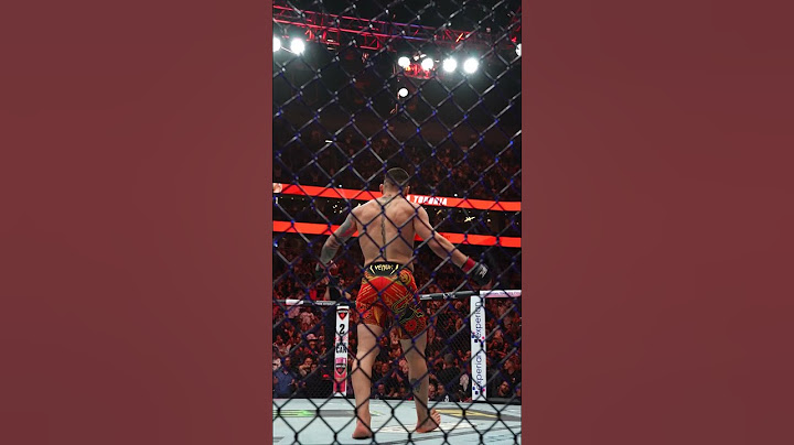Ilia Topuria puts Charles Oliveira to SLEEP! 🚨 #ufc317