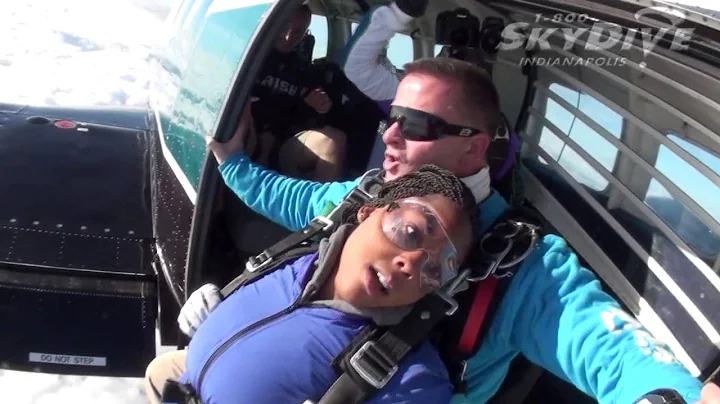Latia Jointer's Tandem skydive!