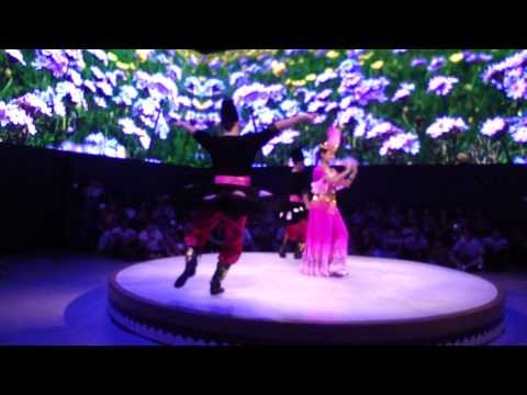 Chinese Uighur (Uyghur) Dance from Xinjiang - World Expo 2010 at Shanghai