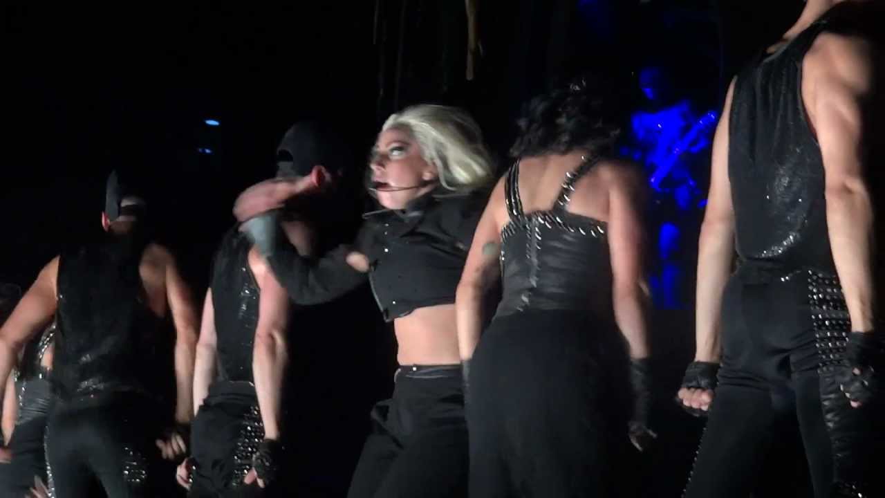 Lady Gaga - Scheiße (Manchester, UK - The Born This Way Ball Tour Front Row - FULL HD)