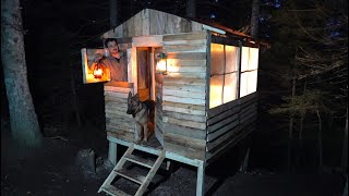 Building a Cabin form Pallet Wood: Cheap Off Grid Homestead